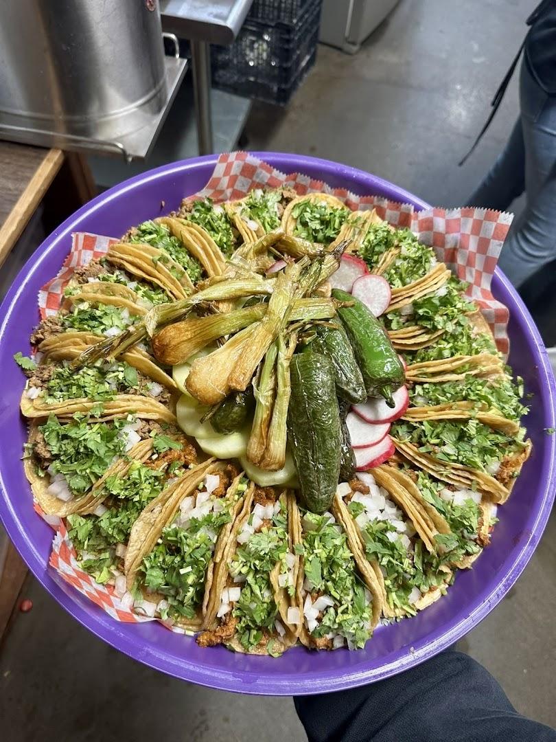 Los Munchies Taqueria (Russellville)
