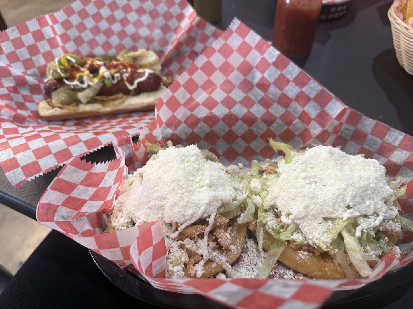 Los Munchies Taqueria (Russellville)
